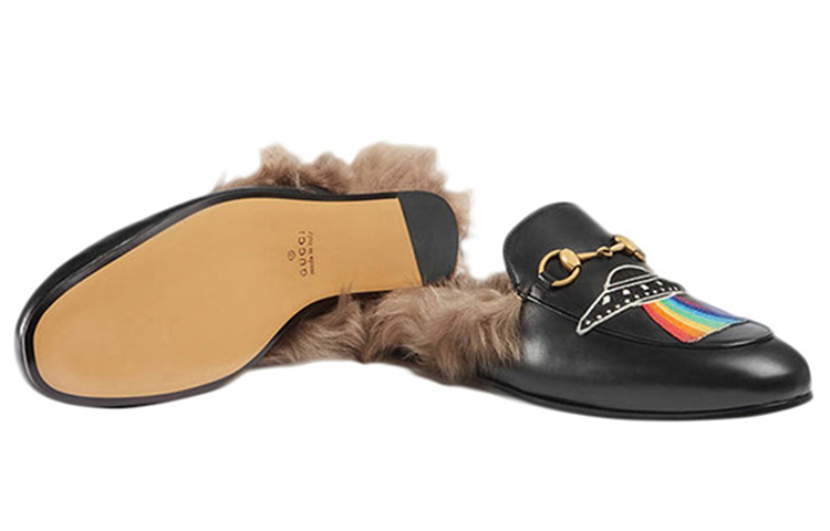 GUCCI ブラックレザーミュール