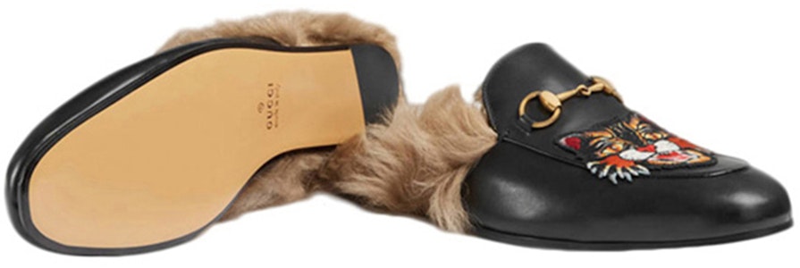 구찌 호랑이 자수 가죽 플랫 (블랙/퍼안감) 478285-DKHH0-1063 Lookbook 구찌 호랑이 자수 가죽 플랫 (블랙/퍼안감) 478285-DKHH0-1063