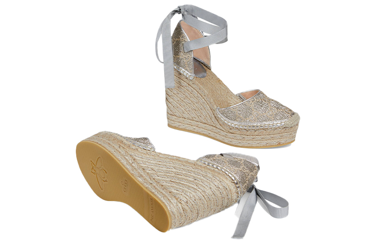 Shop GUCCI 古馳 豬皮革 增高坡跟時尚涼拖 女款 銀色