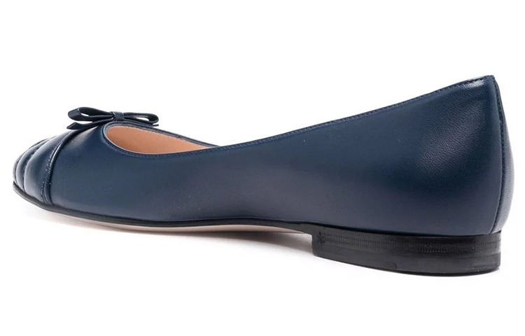 Lookbook (Women) Gucci Leather Slip-On 'Blue Fashion' 680878-BKO60-4157