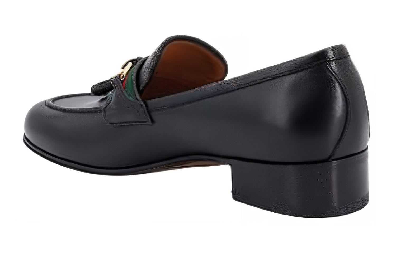 Shop (W) Gucci 黑色乐福鞋 741407-1W610-1066