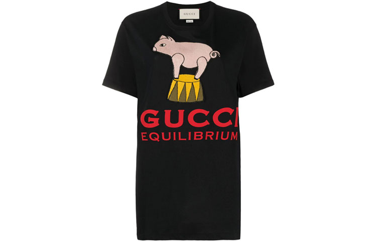 (Women) Gucci Logo Cartoon Pig Print Black Short Sleeve T-shirt for Women 615044-XJCRI-1082