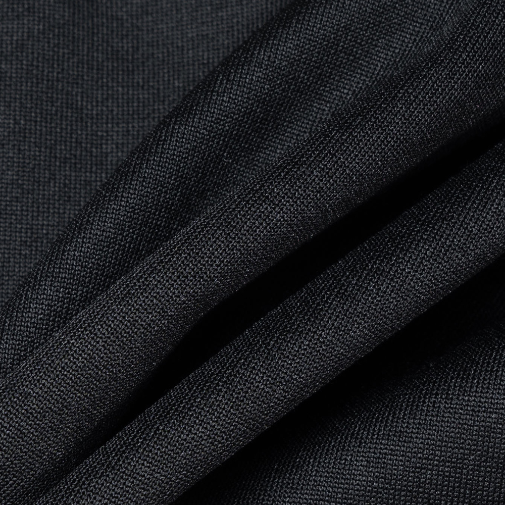 Sizing (W) GUCCI Camiseta Tejida con Logo Negra. 693086-XJDS5-1037