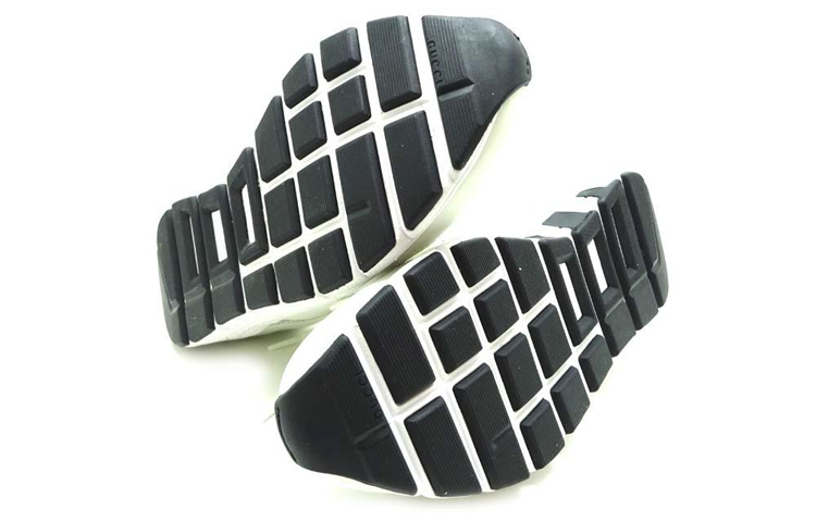 Shop (W) 古驰低帮运动鞋“双G白色皮革” 426185-A9L00-9000