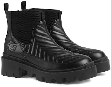 (W) Gucci Matelassé Chelsea Boot 'Hitam Pekat' 643958-DH7D0-1000 Lookbook (W) Gucci Matelassé Chelsea Boot 'Hitam Pekat' 643958-DH7D0-1000