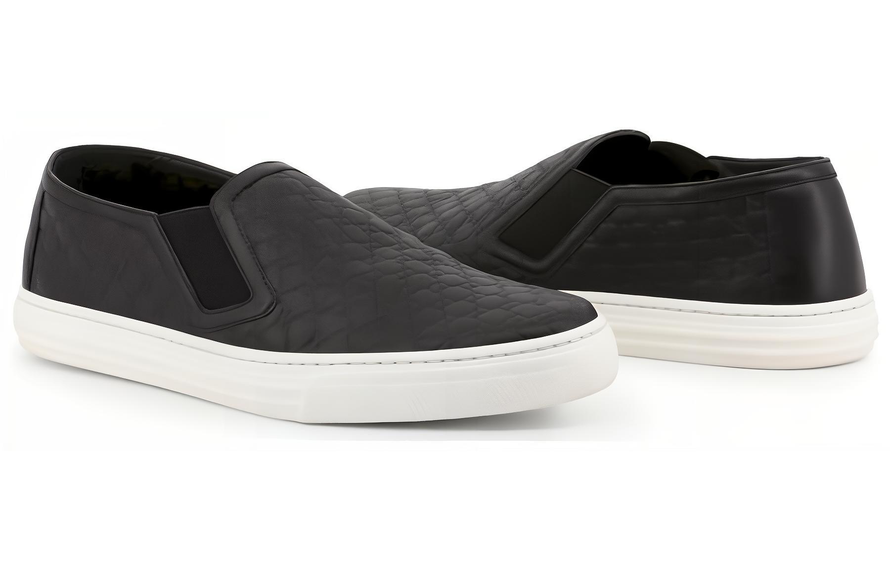 Shop (W) Gucci Microguccissima 花纹黑色皮革便鞋 473974-D4710-1000