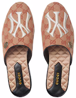 Shop NY Yankees x GUCCI 古奇 Princetown 聯名版 時尚雙G平底鞋 女款 啡色