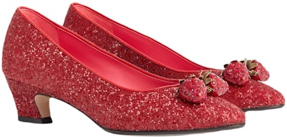 (W) Gucci Kasut Tumit Tebal Slip-On 'Merah' Berhujung Runcing 746387-FAB1E-6445 Lookbook (W) Gucci Kasut Tumit Tebal Slip-On 'Merah' Berhujung Runcing 746387-FAB1E-6445