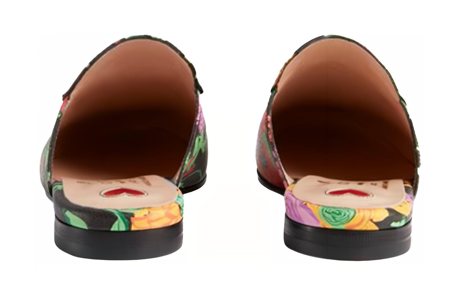 Shop GUCCI 古馳 Princetown Ken Scott 印花系列 滿印花卉 時尚穆勒平底鞋 女款 黑色