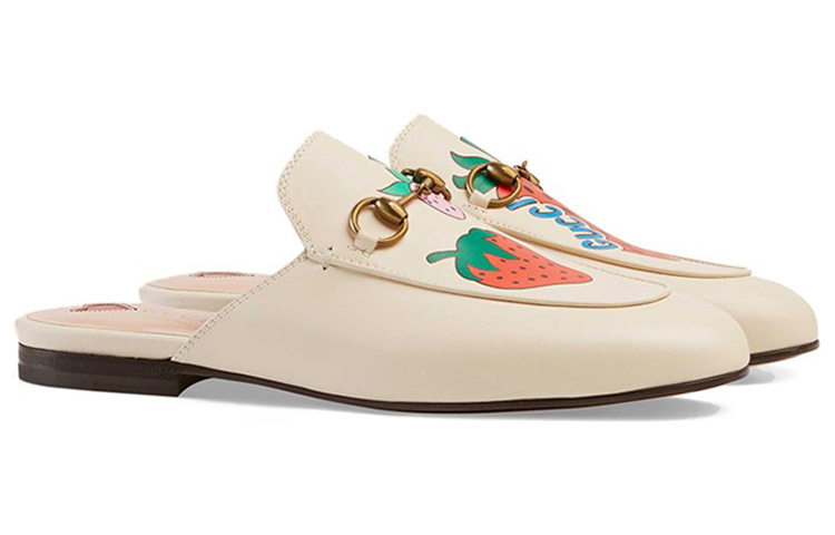 Lookbook (W) Gucci Princetown Sandal Kulit Cetak Stroberi Putih 580082-1GN00-9531