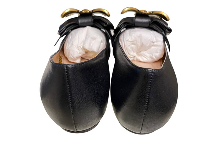 Shop GUCCI 古馳 珍珠小蜜蜂 平底鞋 女款 黑