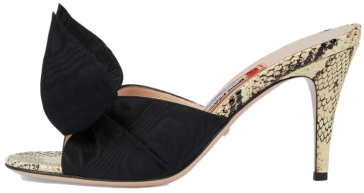 women-gucci-slide-lunar-new-year-rabbit-edition-722970-9-w800-1000