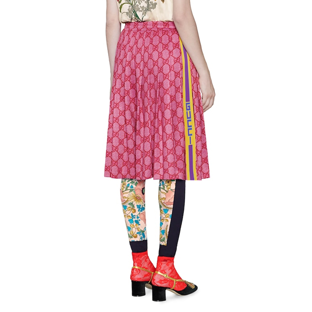 Shop (W) GUCCI SS23 Seluar Pendek Rajut Rona Merah Jambu Wanita dengan Corak Seluruh. 550599-XJADG-5369