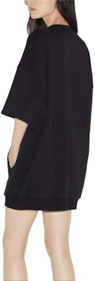 (W) Gucci SS24 Crewneck Hitam Logo Bordir Kaos Lengan Pendek Sweatshirt 782073-XJGHF-1043 Shop (W) Gucci SS24 Crewneck Hitam Logo Bordir Kaos Lengan Pendek Sweatshirt 782073-XJGHF-1043