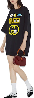 (W) Gucci SS24 Crewneck Hitam Logo Bordir Kaos Lengan Pendek Sweatshirt 782073-XJGHF-1043 Purchase (W) Gucci SS24 Crewneck Hitam Logo Bordir Kaos Lengan Pendek Sweatshirt 782073-XJGHF-1043