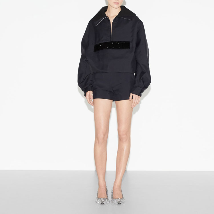 Lookbook (W) Gucci SS24 Baju Panjang Logo Huruf Besar Hitam 781368-Z8BSD-1000