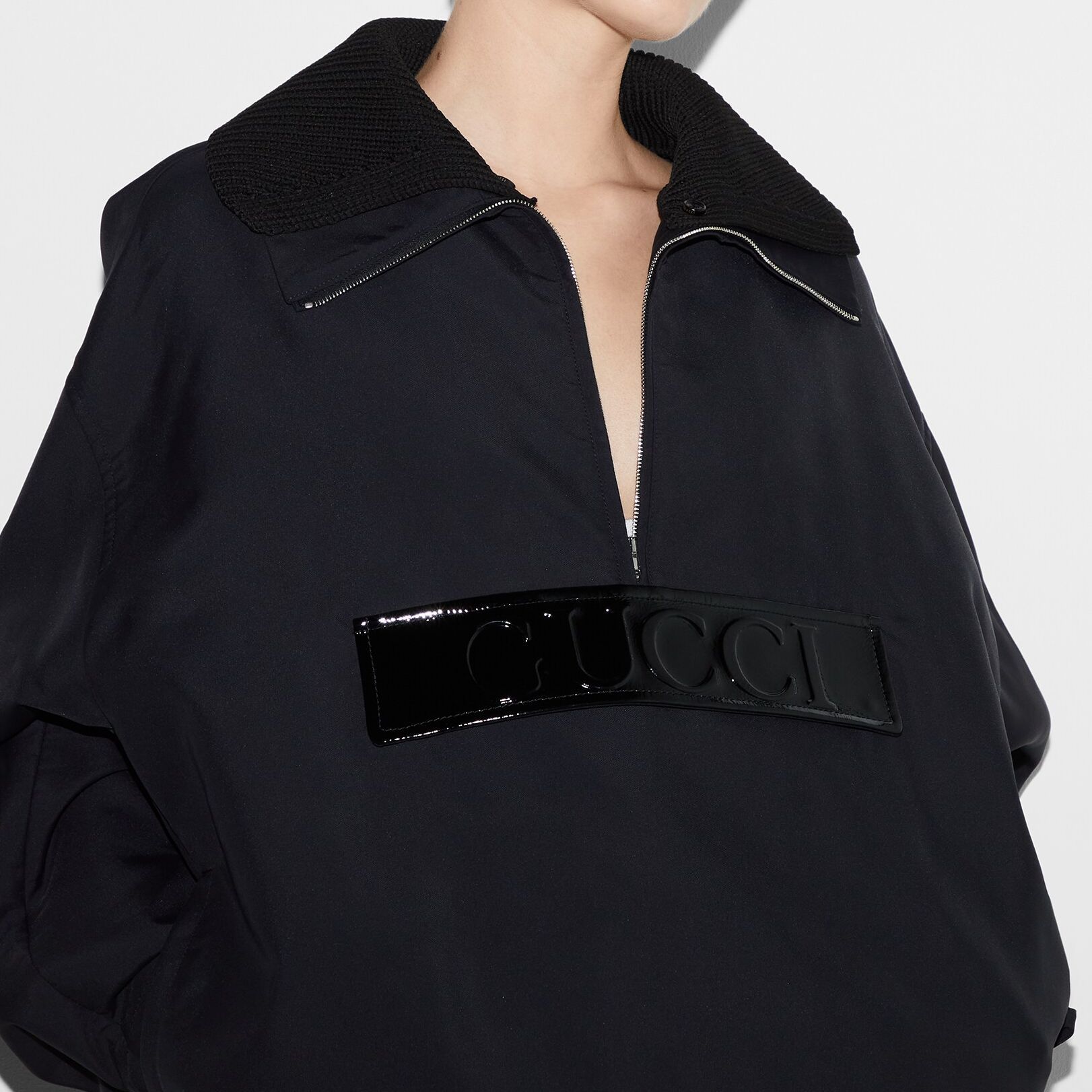 Sizing (W) Gucci SS24 Baju Panjang Logo Huruf Besar Hitam 781368-Z8BSD-1000