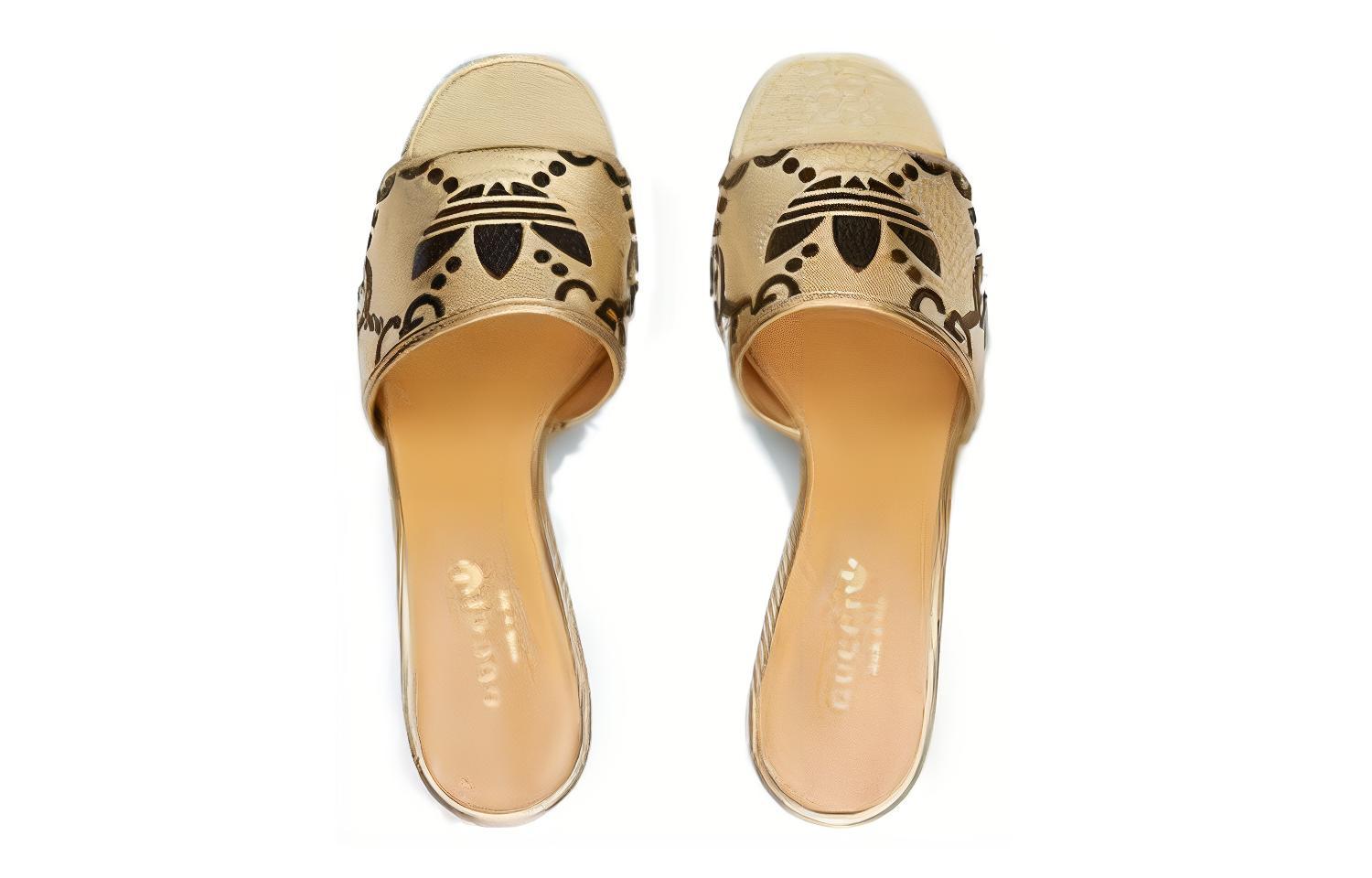 Shop adidas originals x GUCCI古馳 皮革 露趾套腳 時尚涼拖 7.5cm 女款 金色