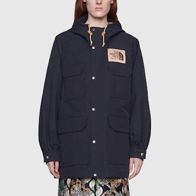 (W) Gucci x The North Face 黑色logo印花多口袋連帽外套 649245-ZKRXK-4323 Lookbook (W) Gucci x The North Face 黑色logo印花多口袋連帽外套 649245-ZKRXK-4323