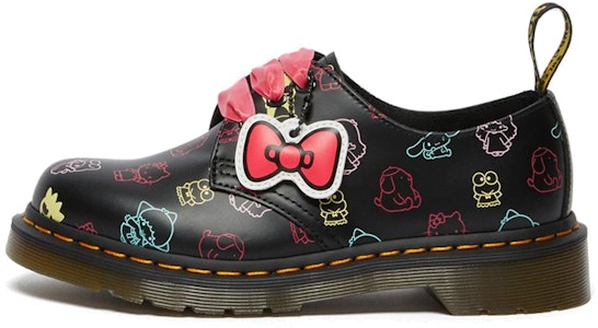 Hello Kitty 和朋友們 x Dr.Martens/馬汀博士 1461 聯名款 卡通滿印塗鴉 3孔休閒平底鞋 女款 黑色 Buy Hello Kitty 和朋友們 x Dr.Martens/馬汀博士 1461 聯名款 卡通滿印塗鴉 3孔休閒平底鞋 女款 黑色