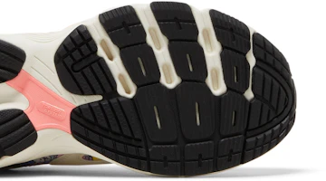 Purchase (W) Hello Kitty x adidas Astir ''Hello Kitty e Amici'' HQ4508