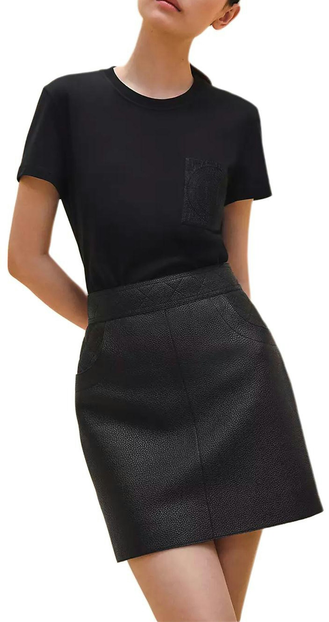 women-hermes-black-embroidered-pocket-crew-neck-short-sleeve-t-shirt-h4-h4615-da-0236