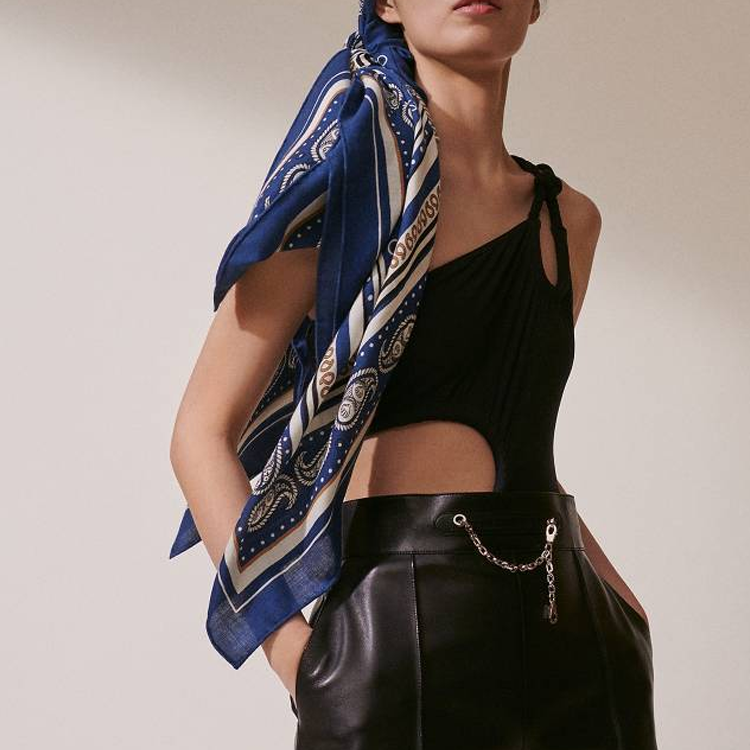 (Women) HERMES  Blue Silk Scarf with Graphic Print Design. H243374SF04 圖 3