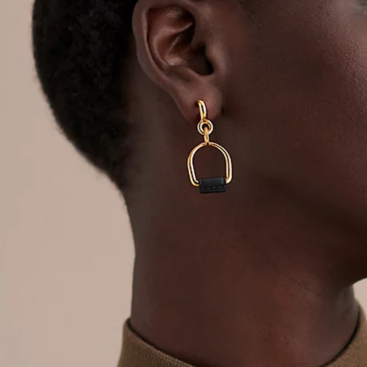 Lookbook (W) エルメス サーキュラーメタルレザーピアス H081159CC89