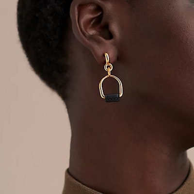 (W) エルメス サーキュラーメタルレザーピアス H081159CC89 Lookbook (W) エルメス サーキュラーメタルレザーピアス H081159CC89