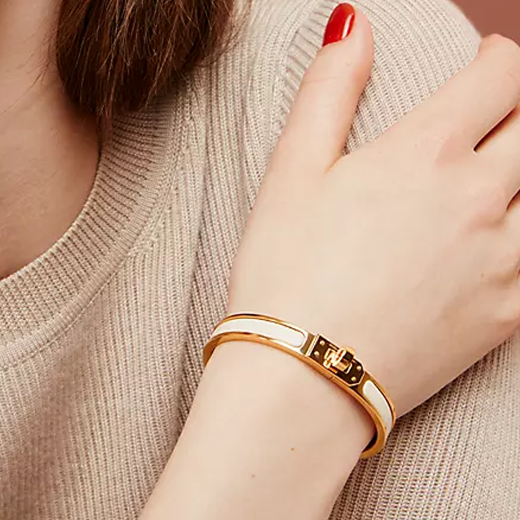 (Women) HERMES  Enamel Gold-Plated Bangle Bracelet Two-Tone Design Gold. H200004F 85 圖 4