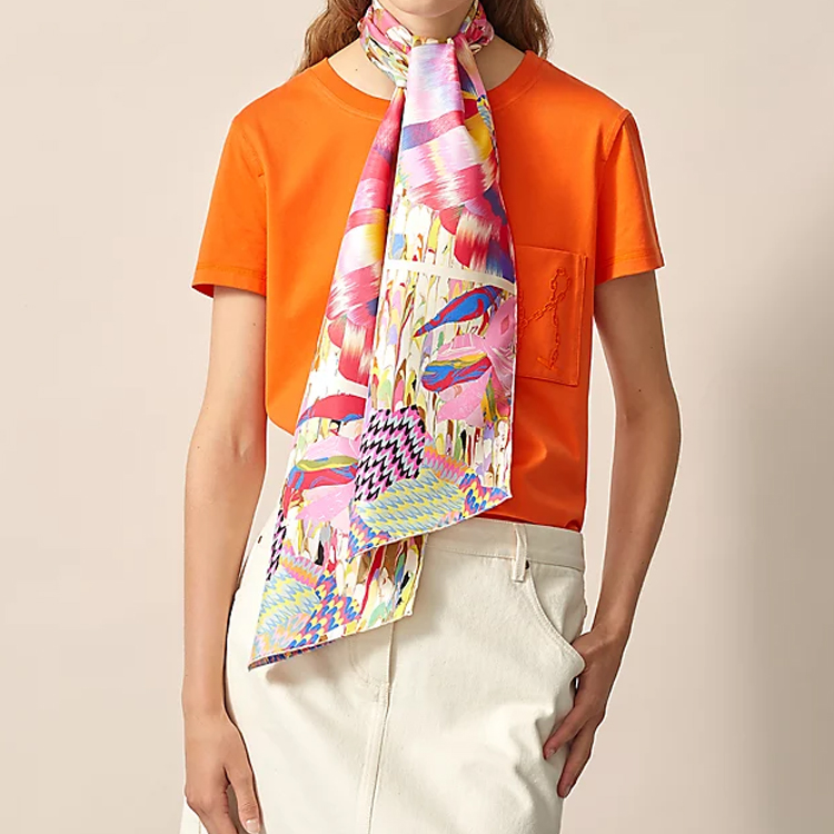 Lookbook (Women) HERMES  Fashion Marble Floral Silk Scarf - Multicolor. H203714S 01