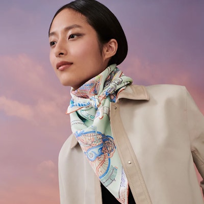 (Women) HERMES Fashionable Casual Green Silk Scarf. H003913S 06 Lookbook (Women) HERMES Fashionable Casual Green Silk Scarf. H003913S 06