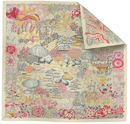 (W) 爱马仕香草色动物花卉印花真丝围巾 H904126Sv03 Order (W) 爱马仕香草色动物花卉印花真丝围巾 H904126Sv03