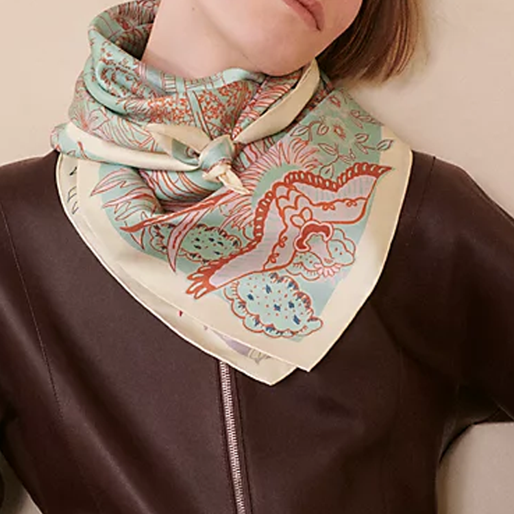 Purchase (W) 爱马仕香草色动物花卉印花真丝围巾 H904126Sv03