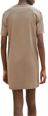 (W) HERMES Dress Wanita Graphic Print Crew Neck Lengan Pendek - Taupe Gray H4H4517DADK Lookbook (W) HERMES Dress Wanita Graphic Print Crew Neck Lengan Pendek - Taupe Gray H4H4517DADK