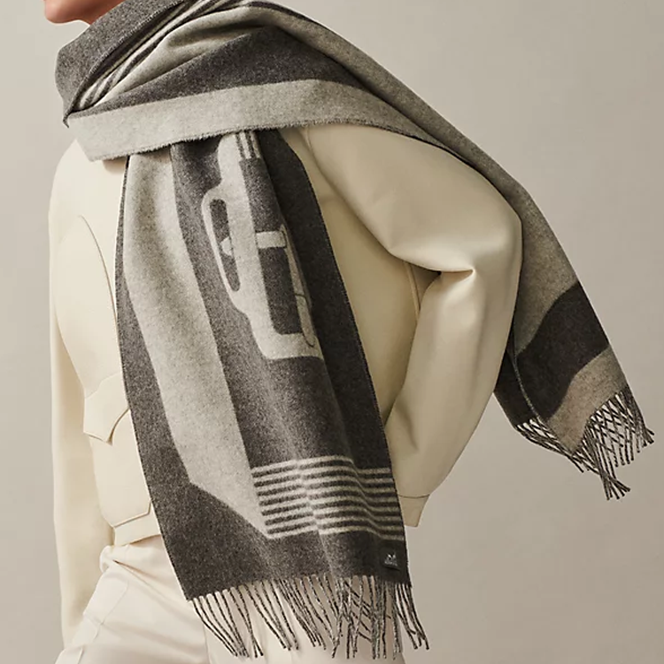 (Women) HERMES  Gray Saddle Pattern Jacquard Knit Scarf. H259118S05 圖 3