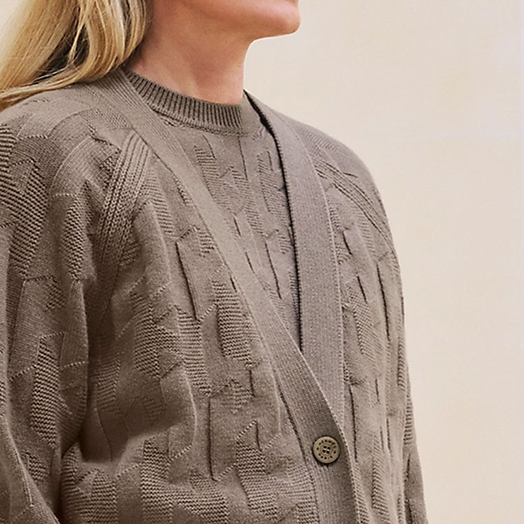 Purchase (W) エルメス グレー Vネック ボタン 長袖 ニット カーディガン セーター. H4H2706D3DK