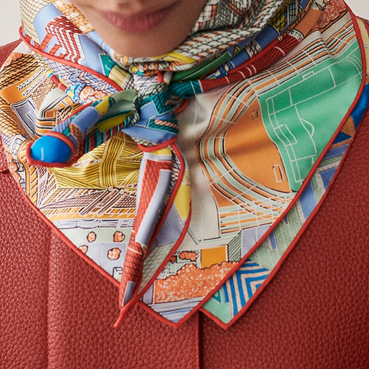 (Women) HERMES  Green Silk Scarf with City Pattern Design. H003969S01 圖 3