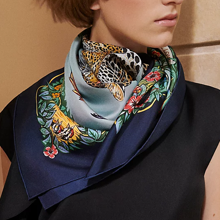 (Women) HERMES  Green Silk Scarf with Printed Pattern. H001876Sv29 圖 3