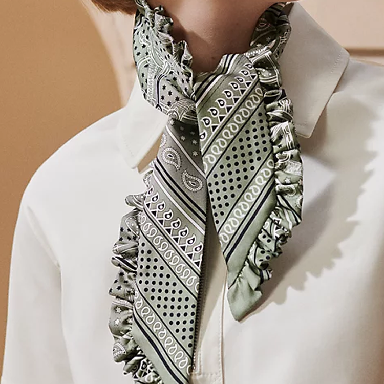 (Women) HERMES  Green Silk Scarf with Ruffle Details. H852978Sv08 圖 4