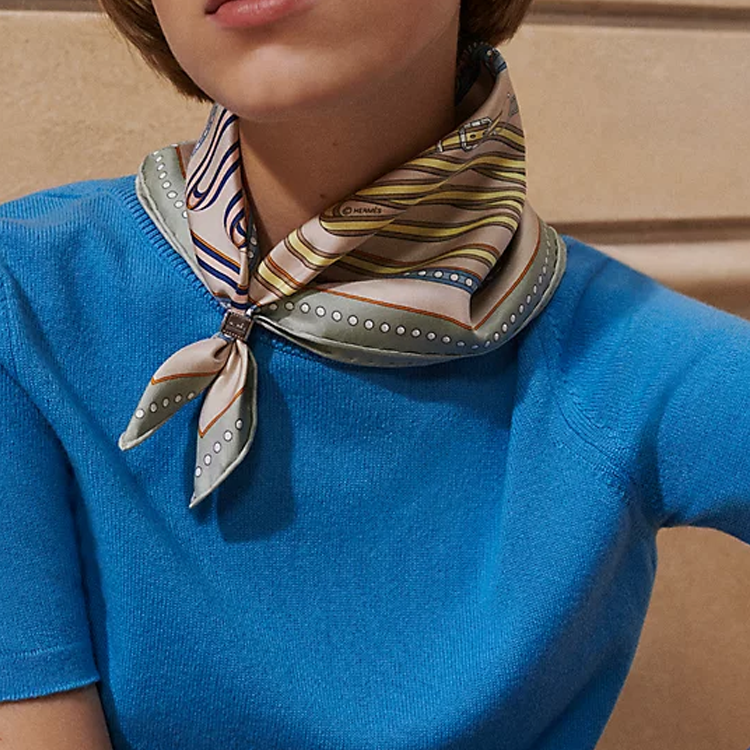 (Women) HERMES  Light Green Silk Scarf with Printed Pattern Design. H893778Sv04 圖 4