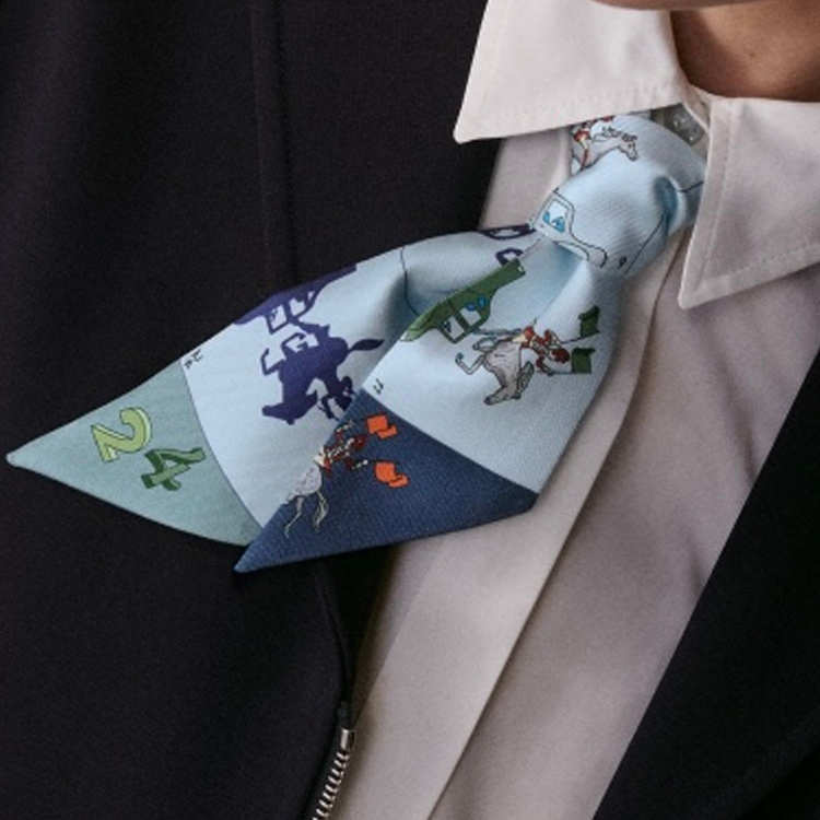 (Women) HERMES  Multi-Color Embroidered Letter Design Silk Scarf H064150S 圖 7