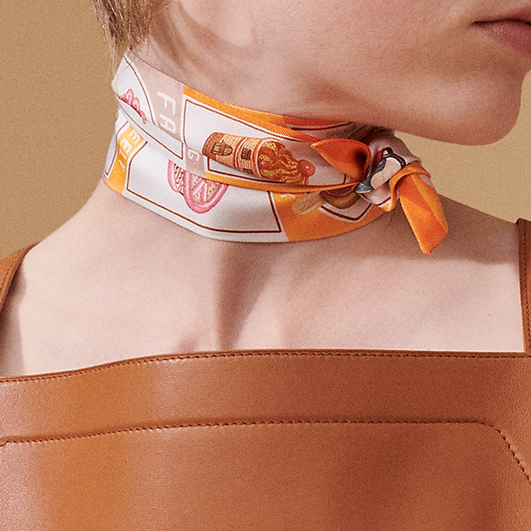 (Women) HERMES  Orange Silk Scarf with Patterned Design. H064109S 06 圖 4