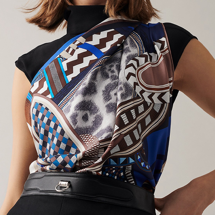 (Women) HERMES  Silk Scarf 90cm "Fantasy Saddle" Ice Brown/Blue/Brown H003846S-07 圖 3