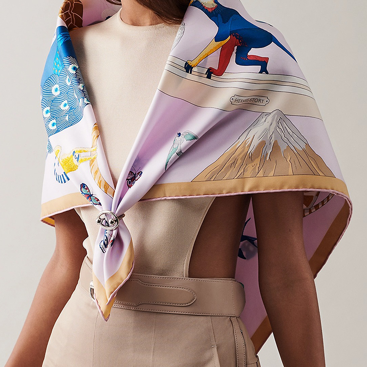 (Women) HERMES  Silk Scarf "Fairy Taking a Selfie on Horseback". H003875S-09 圖 3