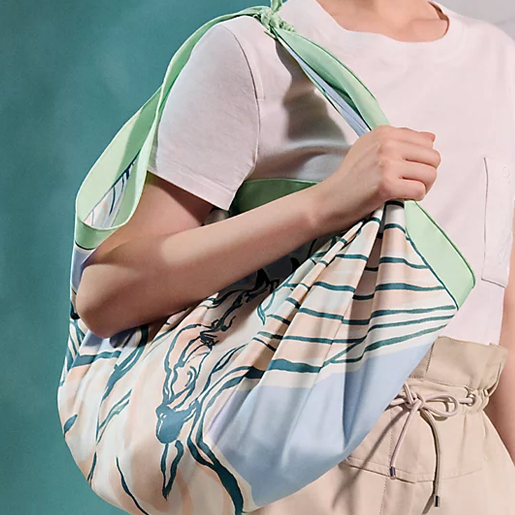 (Women) HERMES  Silk Scarf "Freedom Pegasus" Design in Aqua Green H003802S06 圖 4