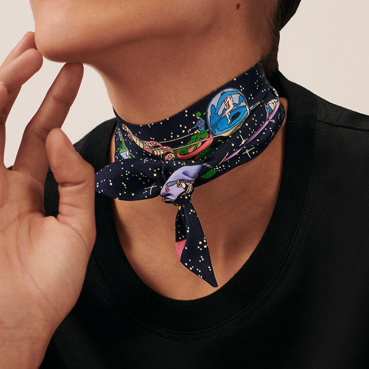 (Women) HERMES  Silk Scarf with Space Print Design H063573S-05 圖 3