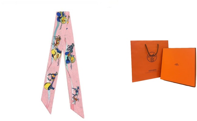 (Women) HERMES Stylish Comfortable Silk Scarf H063573S-06 Lookbook (Women) HERMES Stylish Comfortable Silk Scarf H063573S-06