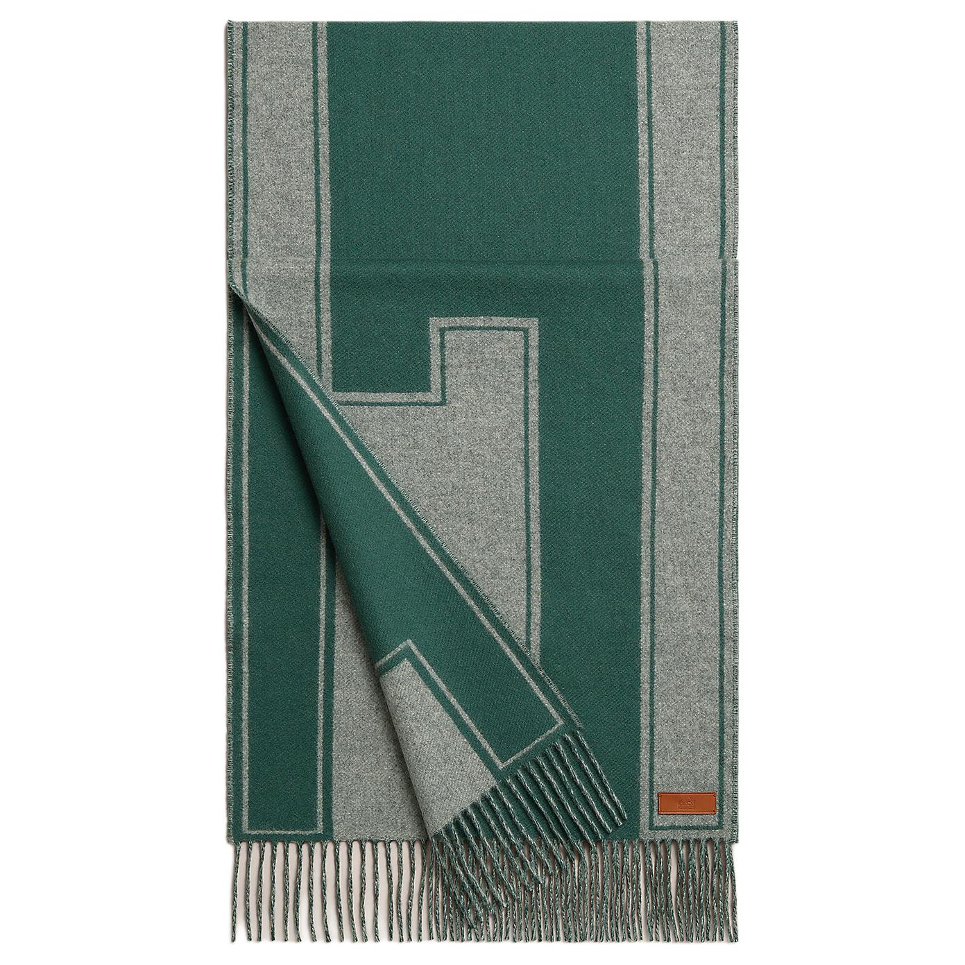 (Women) HERMES  Two-Tone Cashmere Scarf Green H259140S 05
