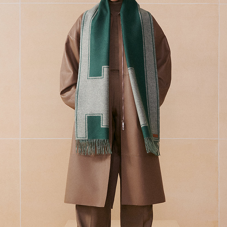 (Women) HERMES  Two-Tone Cashmere Scarf Green H259140S 05 圖 4